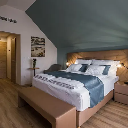 Kistuecsoek Food & Bed & Breakfast Balatonszemes