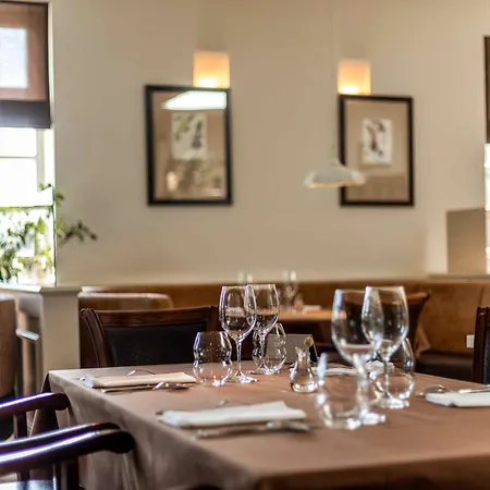 Hotel Kistuecsoek Food & Balatonszárszó