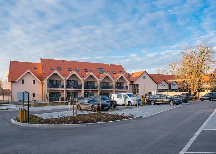 Hotel Kistuecsoek Food & Balatonszemes